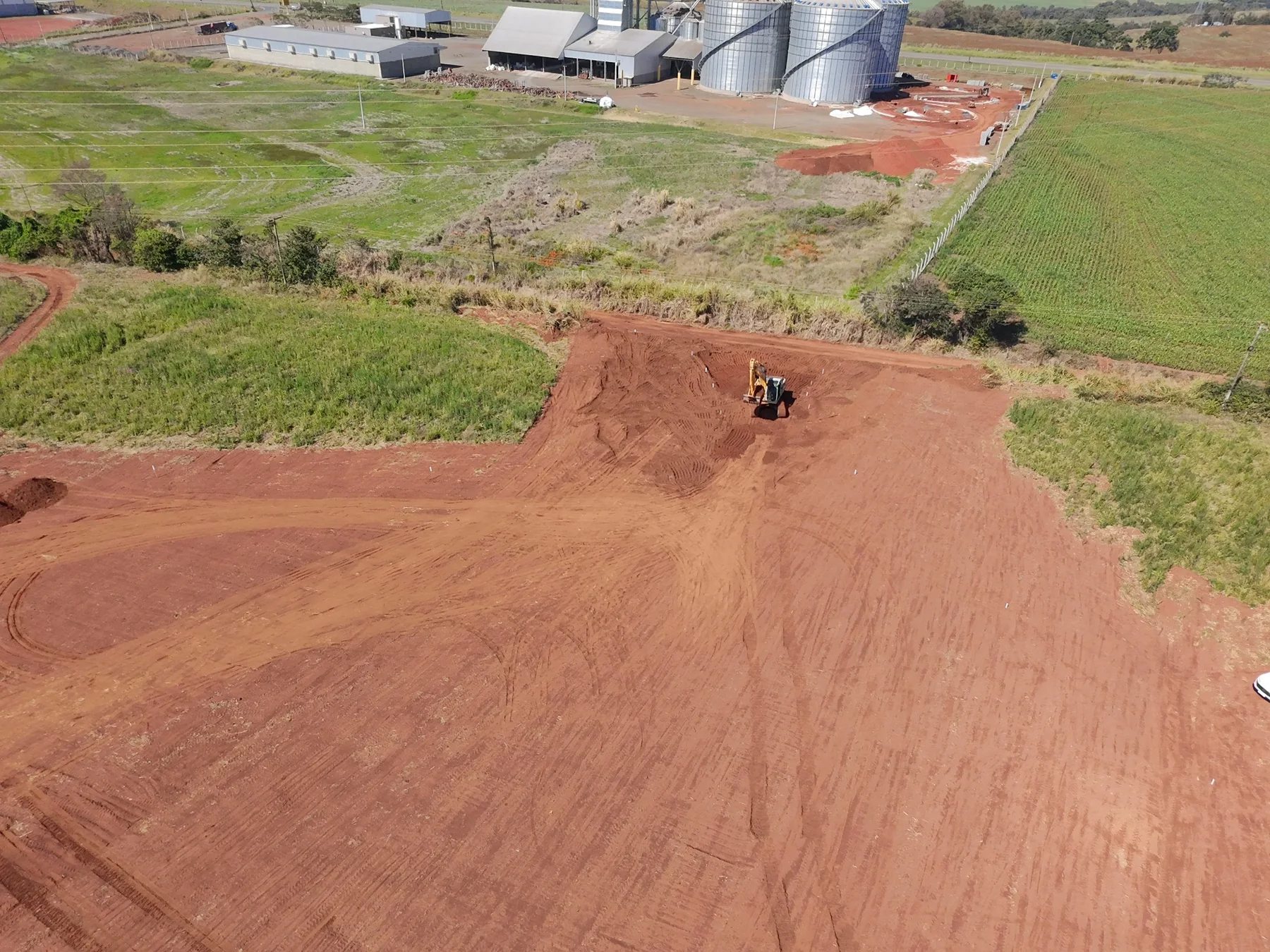 Obra de terraplenagem da Tecsane